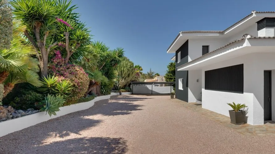 6 bedrooms villa for sale, Calpe, Spain No. 232 № 4