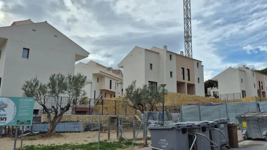 3 bedrooms house for sale, La Nucia, Spain No. 934 № 9