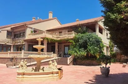 871m² commercial property for sale, La Zenia, Spain No. 96