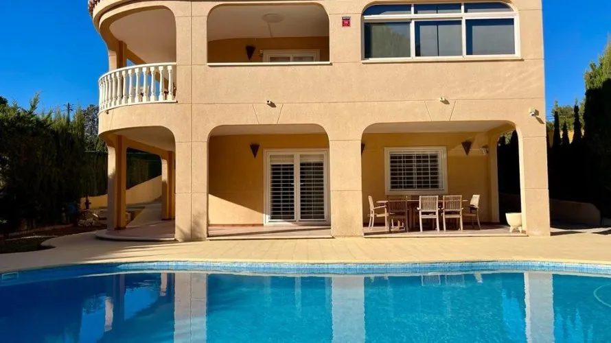 4 bedrooms villa for sale, Torrevieja, Spain No. 103