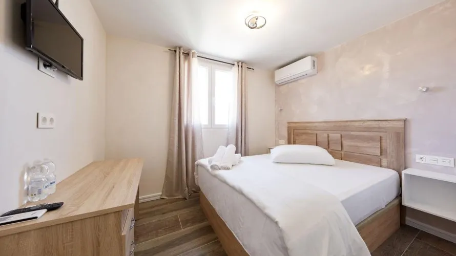 19 bedrooms hotel for sale, Cabo De Las Huertas, Spain No. 1276 № 5