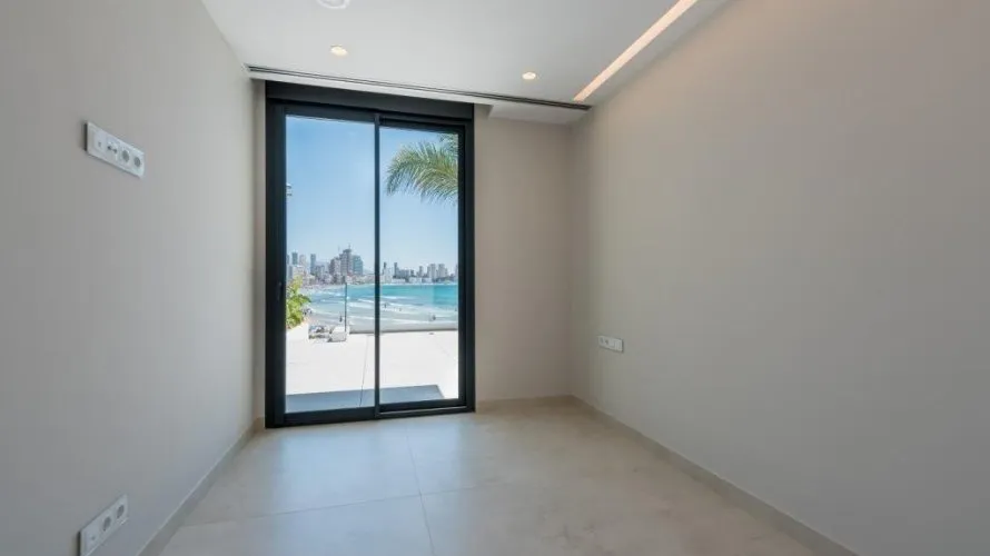 4 bedrooms apartment for sale, Benidorm, Spain No. 352 № 17