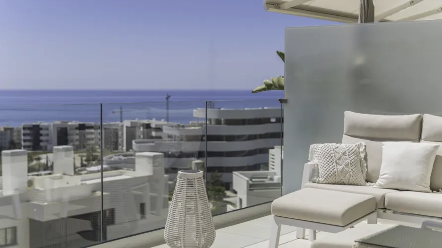 3 bedrooms apartment for sale, Fuengirola, Spain No. 102