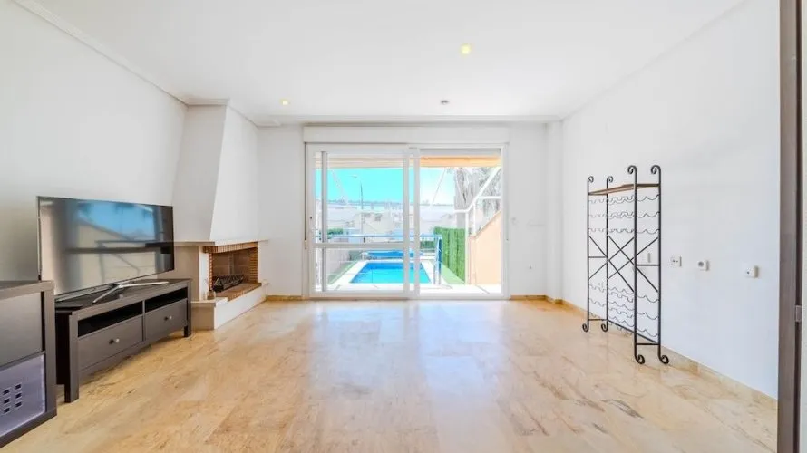 3 bedrooms house for sale, Campoamor, Spain No. 1441 № 1
