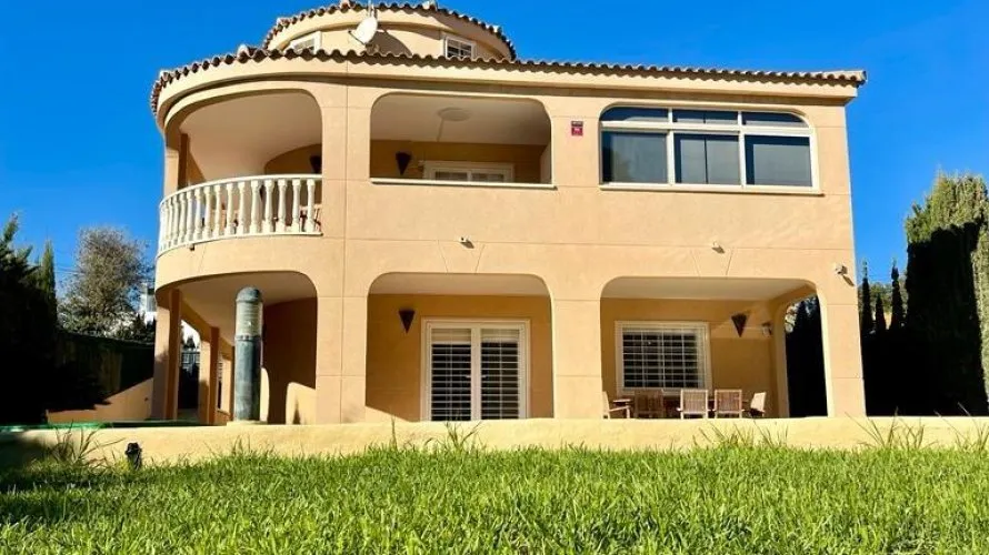 4 bedrooms villa for sale, Torrevieja, Spain No. 103 № 19
