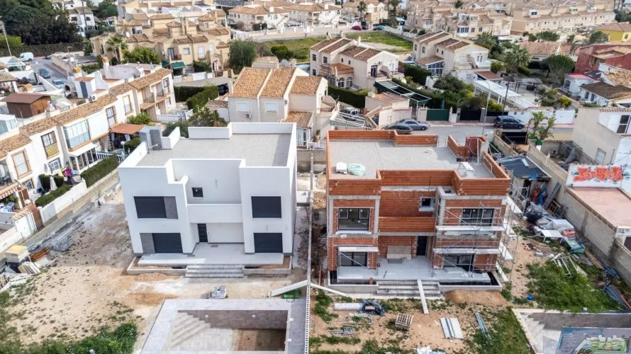 3 bedrooms villa for sale, Torrevieja, Spain No. 424
