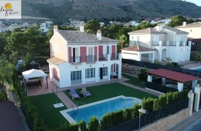 4 bedrooms villa for sale, Finestrat, Spain No. 269