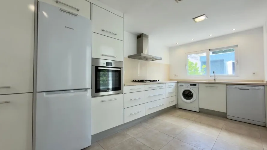 4 bedrooms house for sale, Albir, Spain No. 913 № 24