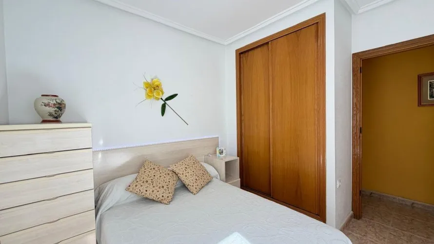 2 bedrooms penthouse for sale, Torrevieja, Spain No. 2700 № 12