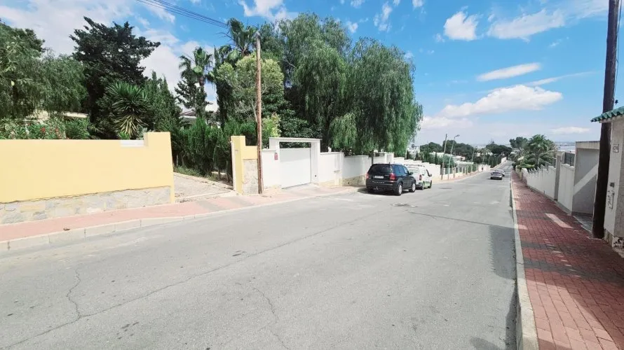 4 bedrooms apartment for sale, Torrevieja, Spain No. 1151 № 1