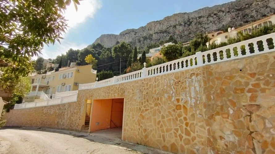 8 bedrooms villa for sale, Maryvilla, Spain No. 423 № 9