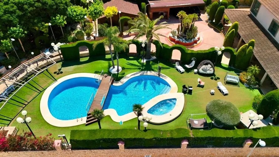 8 bedrooms villa for sale, Calpe, Spain No. 1209 № 20