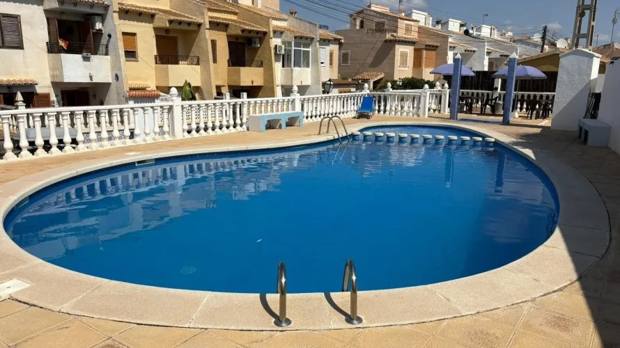 3 bedrooms house for sale, Torrevieja, Spain No. 827 № 18