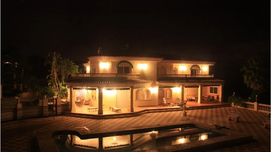 5 bedrooms villa for sale, L'Alfàs del Pi, Spain No. 493