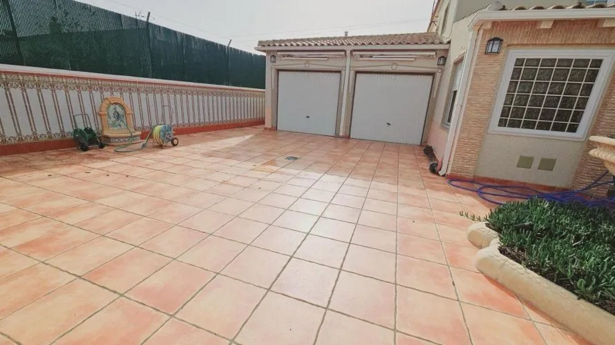 5 bedrooms villa for sale, Torrevieja, Spain No. 750 № 4
