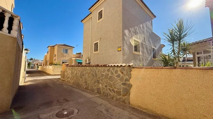 4 bedrooms villa for sale, Playa Flamenca II, Spain No. 175 № 19