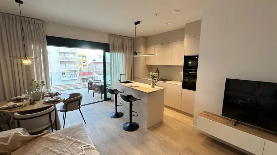 2 bedrooms apartment for sale, Guardamar del Segura, Spain No. 677 № 1