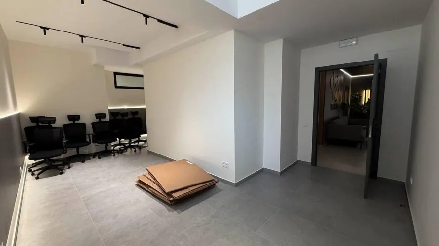 360m² office for sale, Valencia, Spain No. 1063 № 11