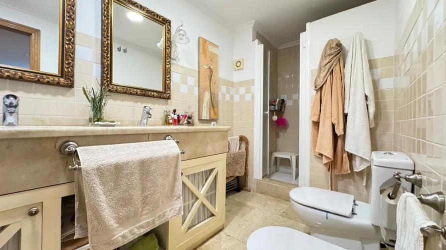 4 bedrooms apartment for sale, Torrevieja, Spain No. 85 № 10