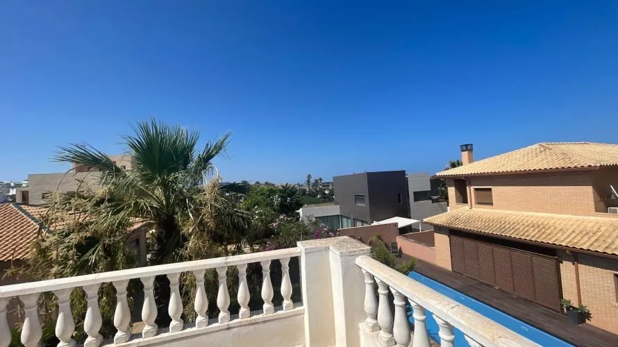 5 bedrooms house for sale, Torrevieja, Spain No. 838 № 6