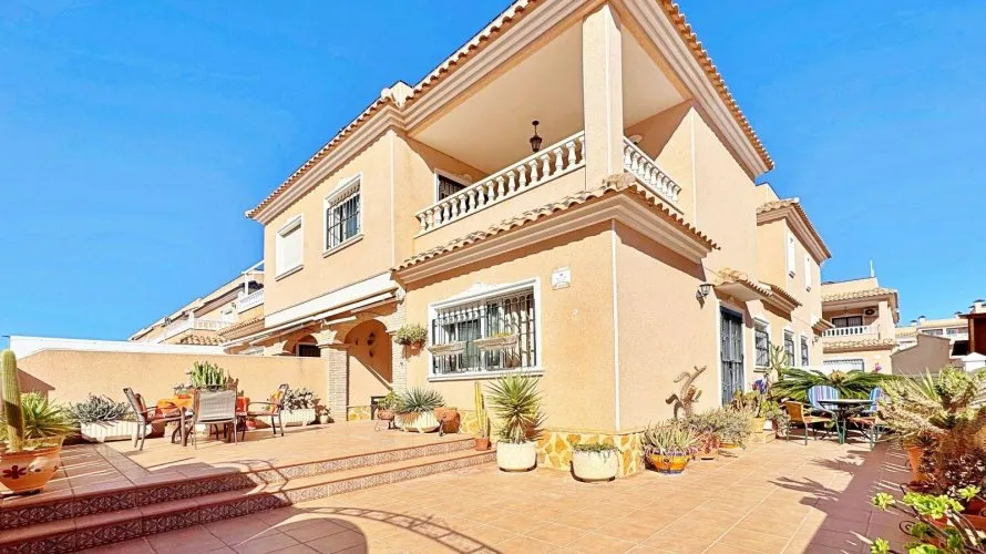 3 bedrooms house for sale, Los Dolses, Spain No. 1072
