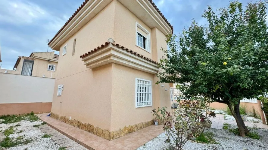 3 bedrooms apartment for sale, Torrevieja, Spain No. 1088 № 21