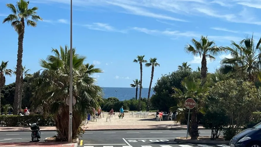 300m² commercial property for sale, Torrevieja, Spain No. 2714 № 1