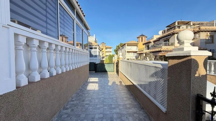 2 bedrooms house for sale, Campoamor, Spain No. 1036 № 3