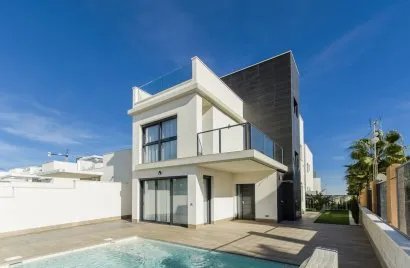 4 bedrooms villa for sale, San Miguel de Salinas, Spain No. 409