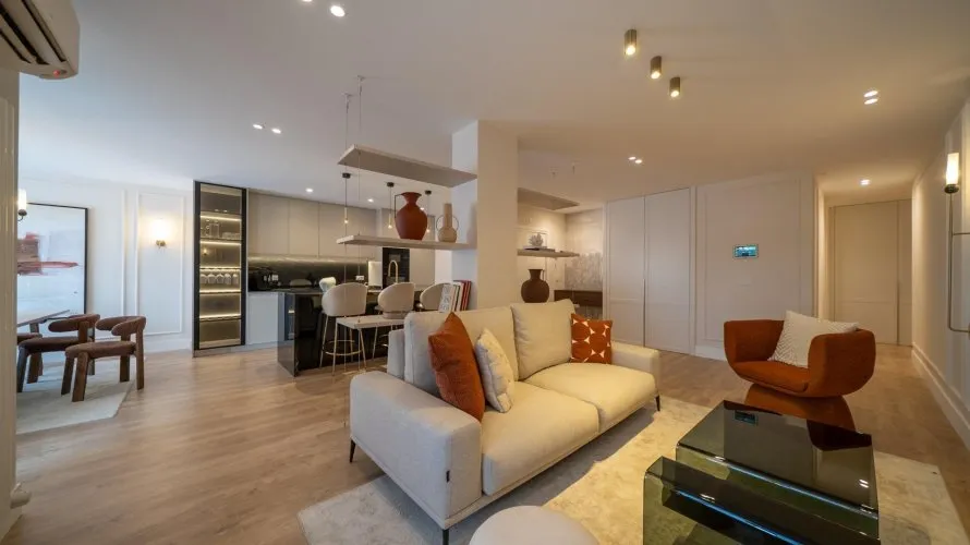 3 bedrooms apartment for sale, Madrid, Spain No. 976 № 1