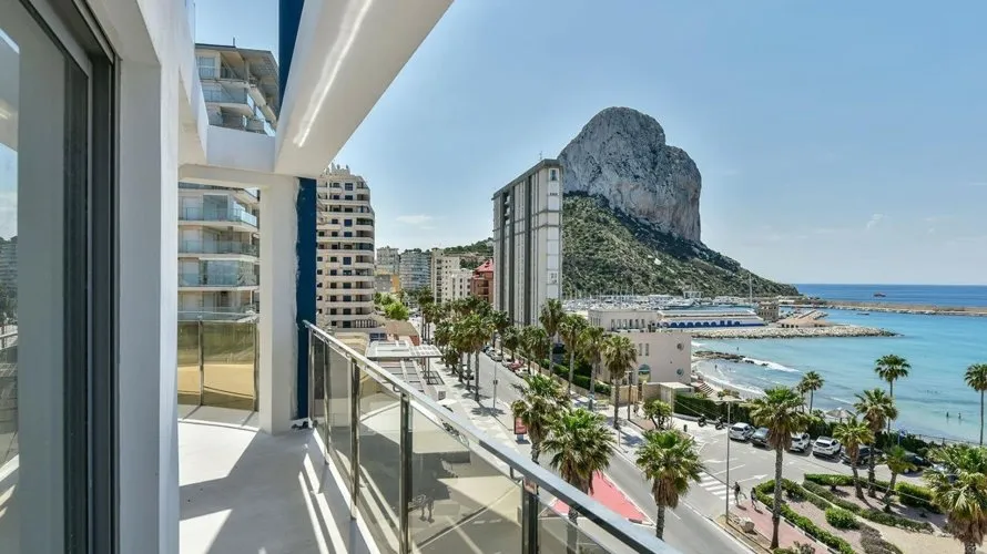 3 bedrooms apartment for sale, Calpe, Spain No. 166 № 15