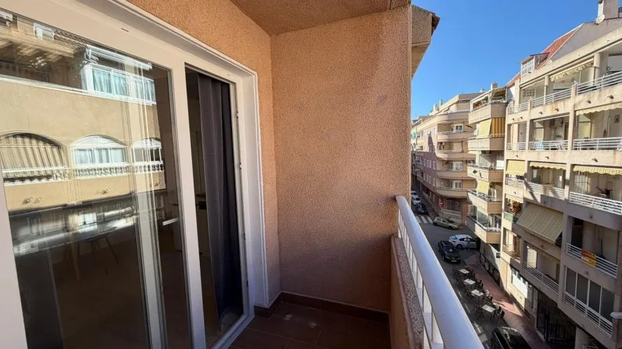 2 bedrooms apartment for sale, Torrevieja, Spain No. 2903 № 1