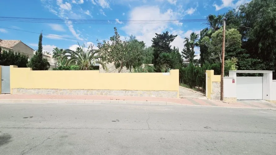 4 bedrooms apartment for sale, Torrevieja, Spain No. 1151