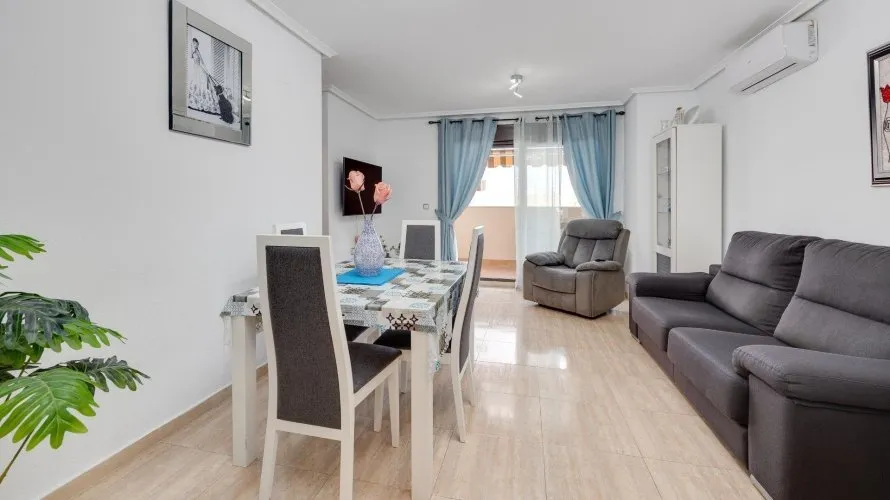 2 bedrooms apartment for sale, Torrevieja, Spain No. 1424