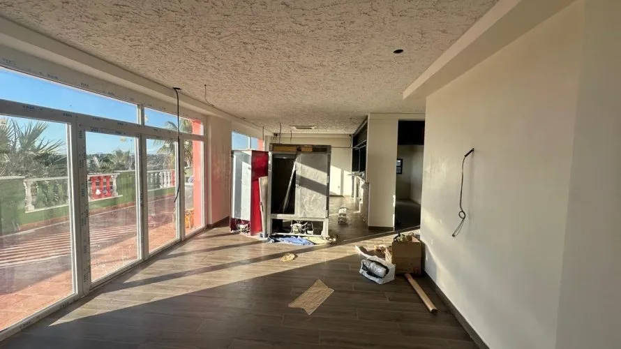 400m² commercial property for sale, La Zenia, Spain No. 249 № 4