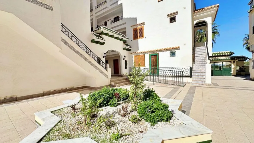 1 bedroom apartment for sale, Torrevieja, Spain No. 1077 № 6