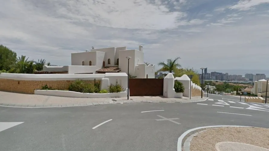 5 bedrooms villa for sale, Finestrat, Spain No. 1219 № 3