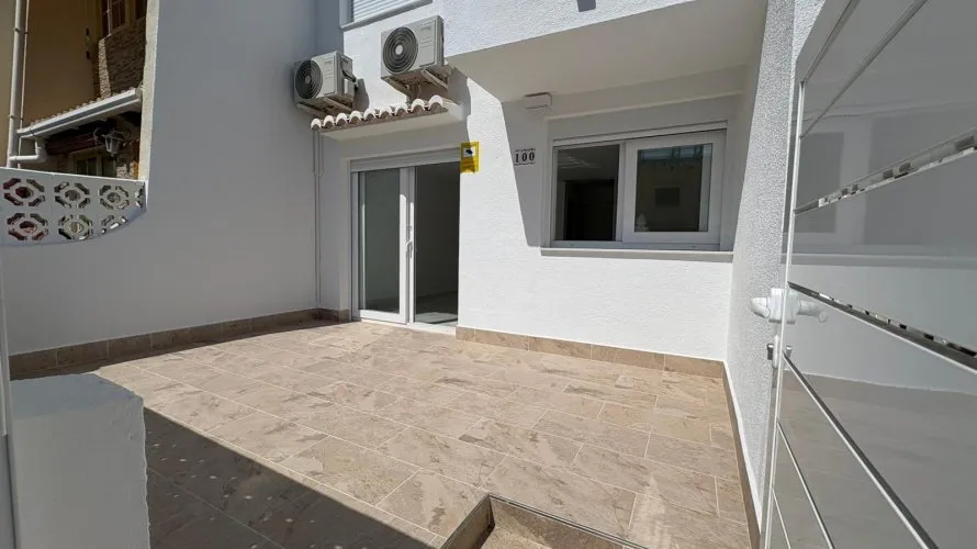 3 bedrooms house for sale, Torrevieja, Spain No. 827 № 12