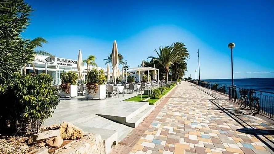 4 bedrooms villa for sale, Torrevieja, Spain No. 459 № 13