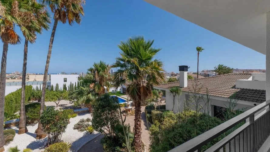 6 bedrooms villa for sale, Calpe, Spain No. 232 № 6