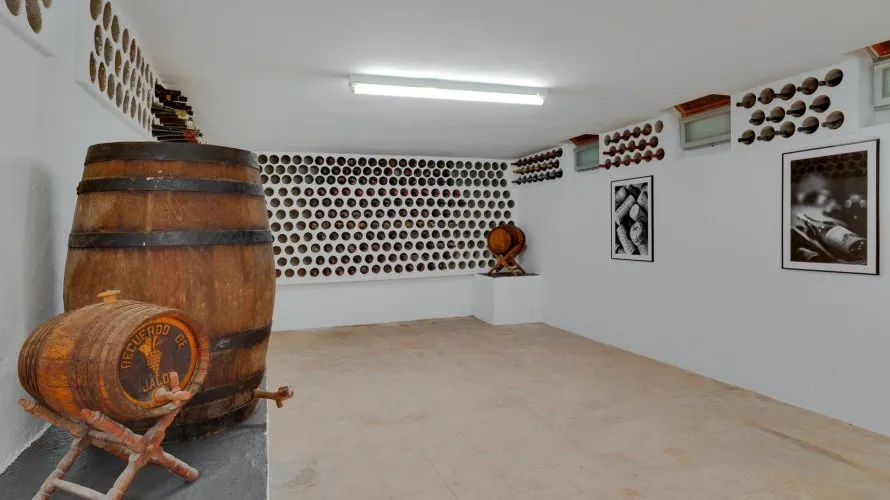 6 bedrooms villa for sale, Calpe, Spain No. 232 № 9