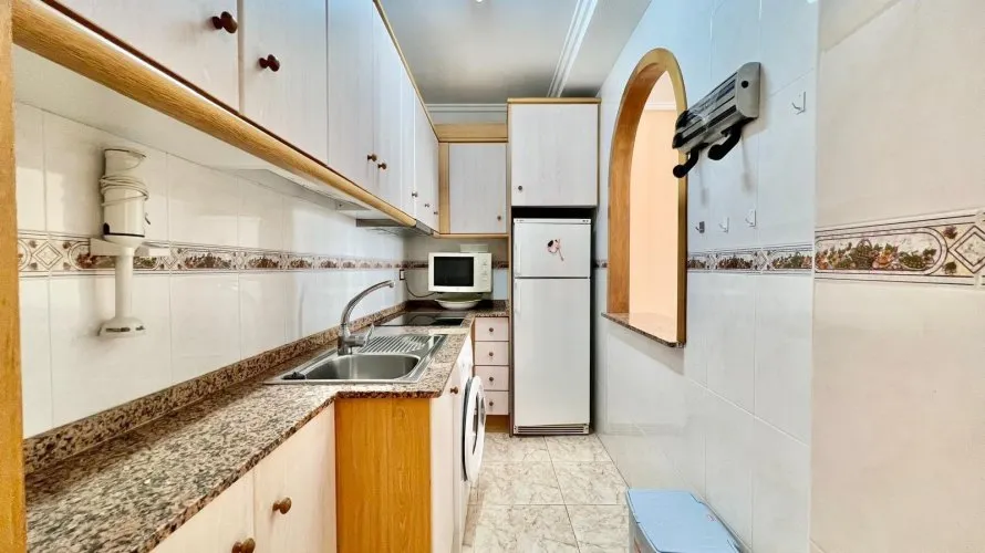 2 bedrooms apartment for sale, Torrevieja, Spain No. 2888 № 1