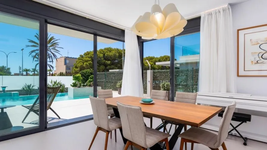 4 bedrooms villa for sale, Campoamor, Spain No. 694 № 13