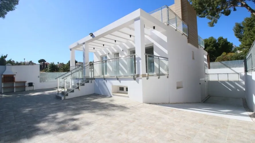 4 bedrooms apartment for sale, La Torre, Spain No. 332 № 1