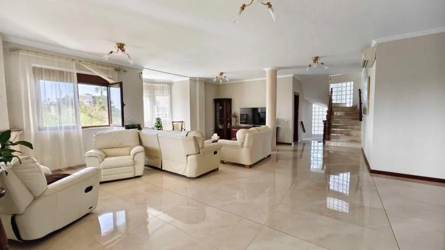 5 bedrooms villa for sale, Ciudad Quesada, Spain No. 109 № 17