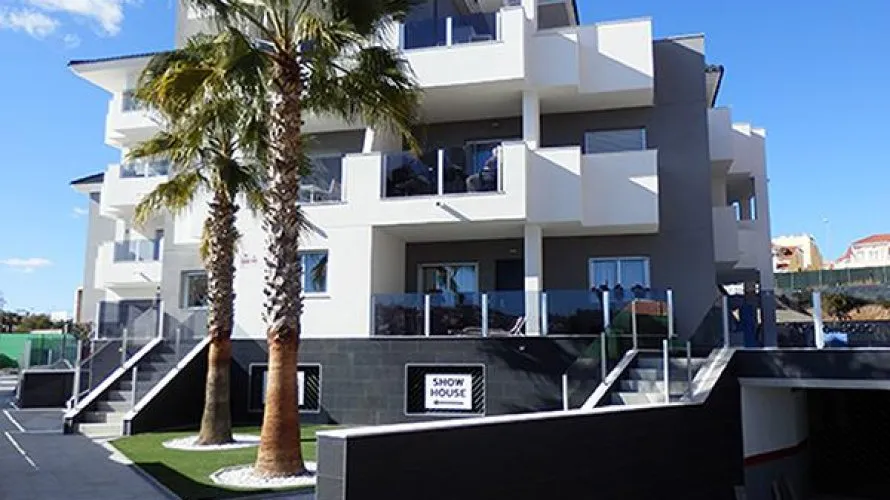 2 bedrooms apartment for sale, Campoamor, Spain No. 282 № 11