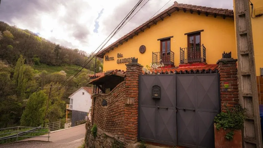 8 bedrooms villa for sale, Lena, Spain No. 1294 № 8