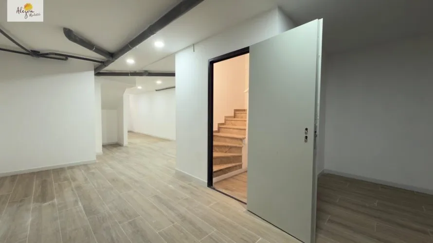 8 bedrooms commercial property for sale, Alicante, Spain No. 251 № 12