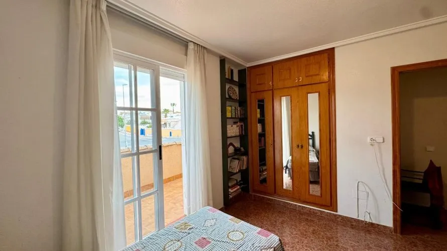 3 bedrooms apartment for sale, Torrevieja, Spain No. 1088 № 14