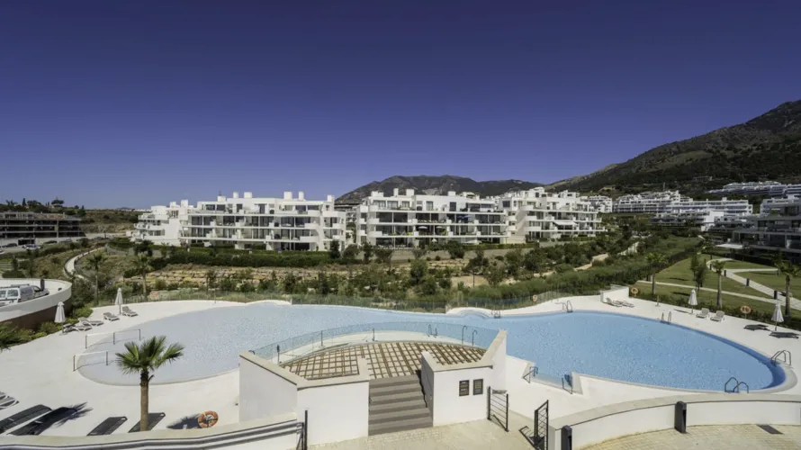 3 bedrooms apartment for sale, Fuengirola, Spain No. 102 № 7